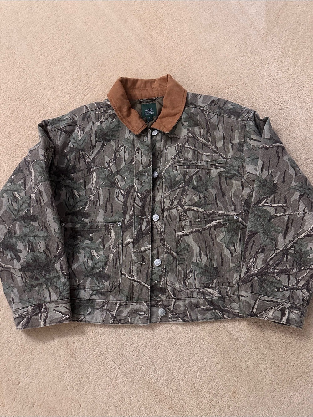 Stinking Cute Wild Fable Women’s Camo Barn Coat with Brown Contrast Collar